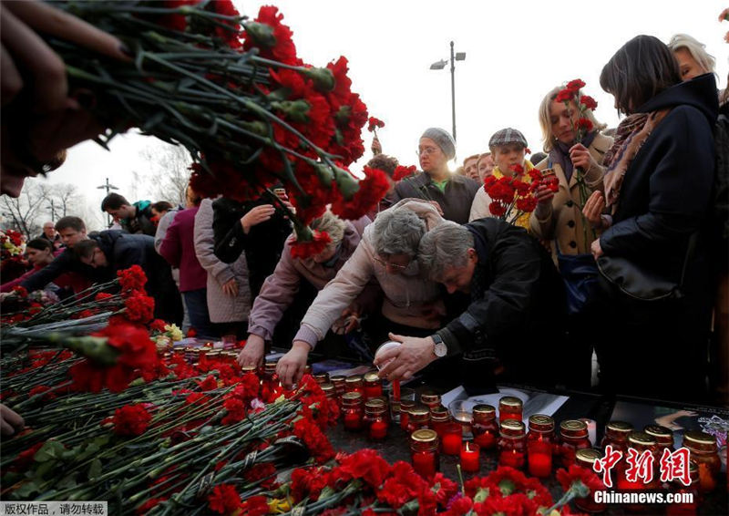 В России прошли акции в память о жертвах теракта 3 апреля