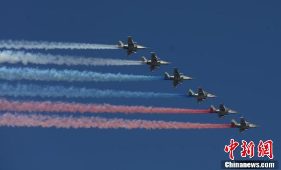 В Санкт-Петербурге прошел главный парад в честь Дня Военно-морского флота